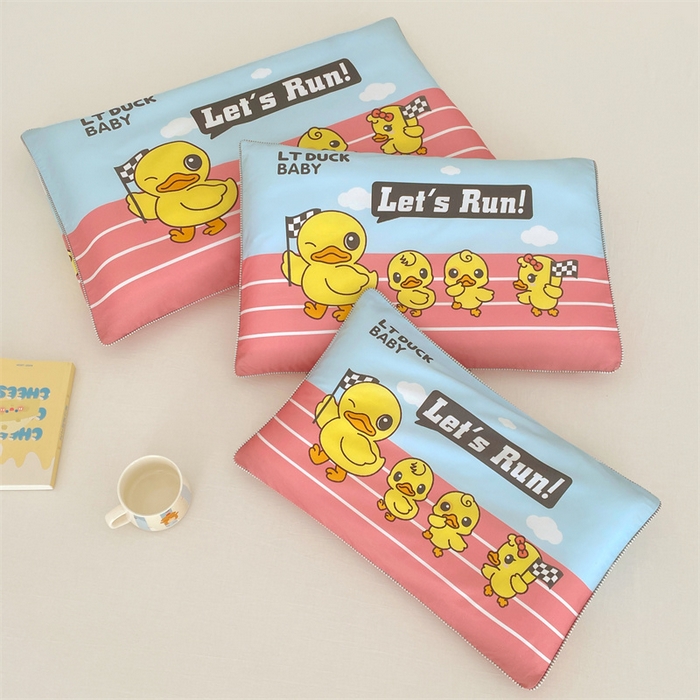 91家纺网 家纺一手货源 找家纺 梦舒羽 2025新款正版授权全棉枕套卡通枕芯套枕头内胆套儿童抱枕套 竞速鸭