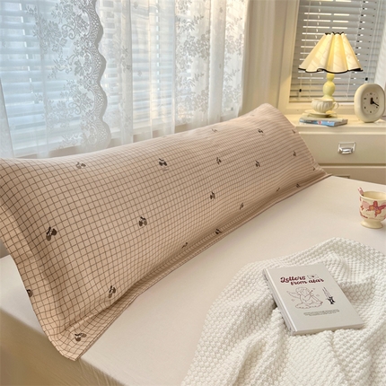 91家纺网 家纺一手货源 找家纺 梦舒羽 2025新款针织棉双层纱枕头套亲肤双人枕套枕芯套枕头内胆套 樱桃小熊