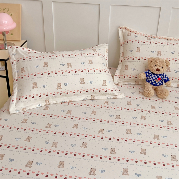 91家纺网 家纺一手货源 找家纺 圣比熊 2025新款针织棉双层纱床笠罩全包席梦思床垫保护罩 草莓熊宝