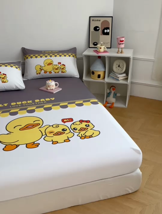 91家纺网 家纺一手货源 找家纺 梦舒羽 2025新款正版授权全棉枕套卡通枕芯套枕头内胆套儿童抱枕套 萌鸭一族-白