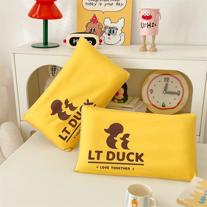 91家纺网 家纺一手货源 找家纺 梦舒羽 2025新款正版授权全棉枕套卡通枕芯套枕头内胆套儿童抱枕套 影帝鸭