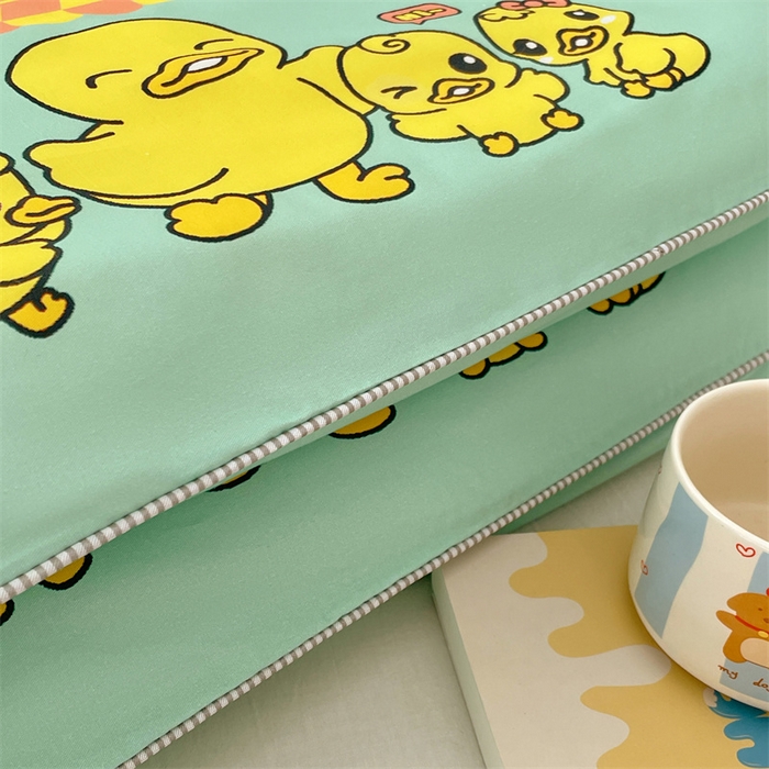 91家纺网 家纺一手货源 找家纺 梦舒羽 2025新款正版授权全棉枕套卡通枕芯套枕头内胆套儿童抱枕套 萌鸭一族-绿