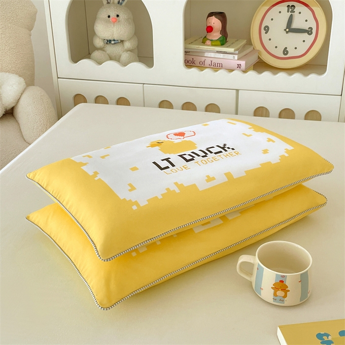 91家纺网 家纺一手货源 找家纺 梦舒羽 2025新款正版授权全棉枕套卡通枕芯套枕头内胆套儿童抱枕套 电玩鸭