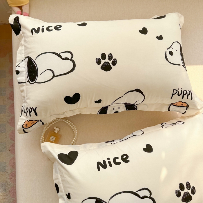 91家纺网 家纺一手货源 找家纺 百寐 2025新款13372全棉信封印花枕套单人 爱心狗