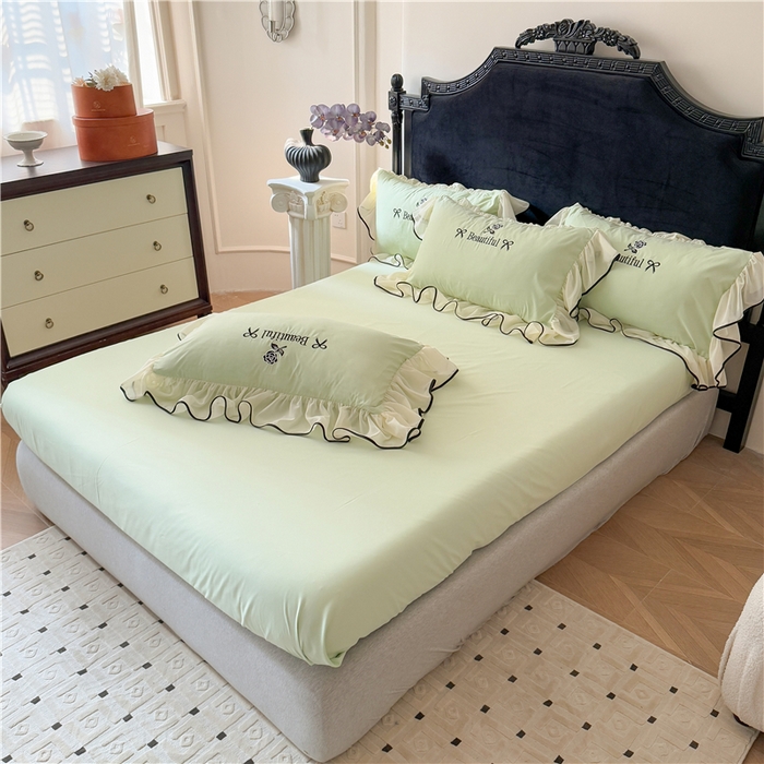 91家纺网 家纺一手货源 找家纺 富盛家纺 2025新款水洗亲肤棉刺绣床裙款四件套公主风四件套 茹意—嫩绿