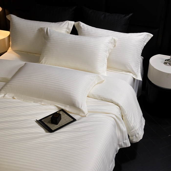 91家纺网 家纺一手货源 找家纺 绒世界 绒世界 2025新款四季款高端贡缎条纹水洗真丝四件套 象牙白