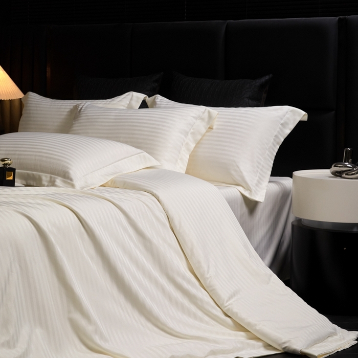 91家纺网 家纺一手货源 找家纺 绒世界 绒世界 2025新款四季款高端贡缎条纹水洗真丝四件套 象牙白