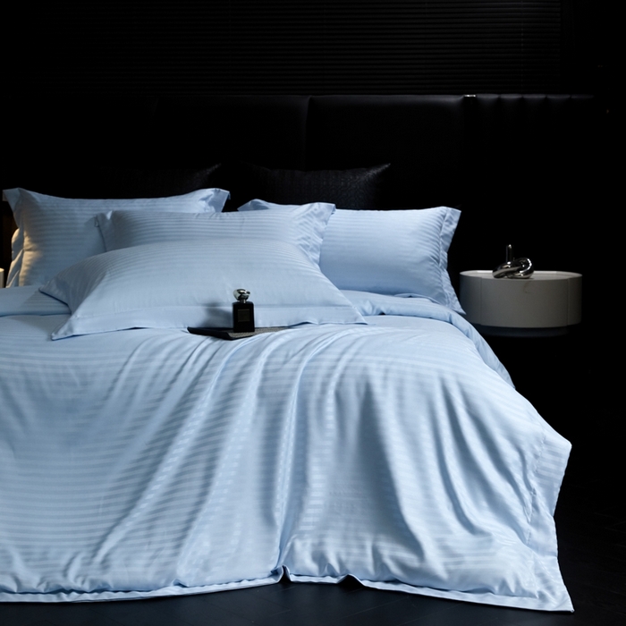 91家纺网 家纺一手货源 找家纺 绒世界 绒世界 2025新款四季款高端贡缎条纹水洗真丝四件套 景泰蓝