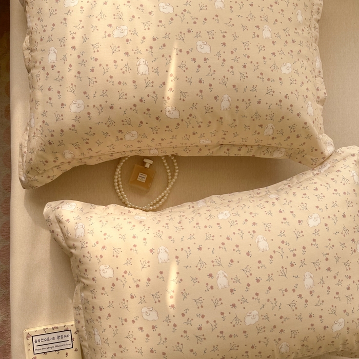 91家纺网 家纺一手货源 找家纺 百寐 2025新款13372全棉信封印花枕套单人 采薇兔