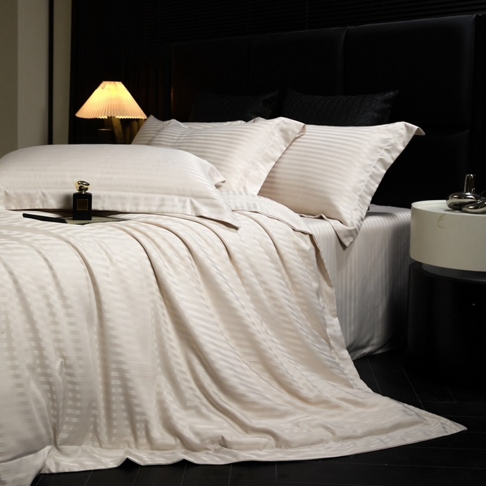 91家纺网 家纺一手货源 找家纺 绒世界 绒世界 2025新款四季款高端贡缎条纹水洗真丝四件套 香槟金