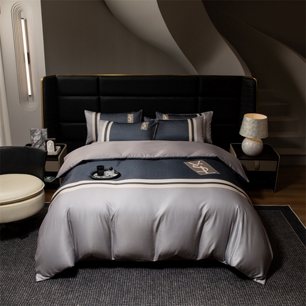 91家纺网 家纺一手货源 找家纺 色鬼布艺 2025新款水洗真丝四件套水洗冰丝数码印花四件套 偏爱-灰