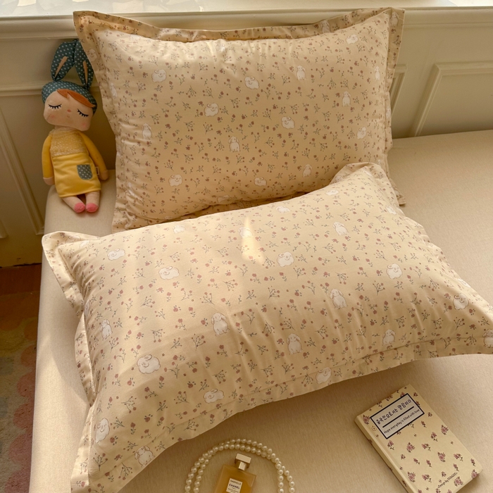 91家纺网 家纺一手货源 找家纺 百寐 2025新款13372全棉信封印花枕套单人 采薇兔