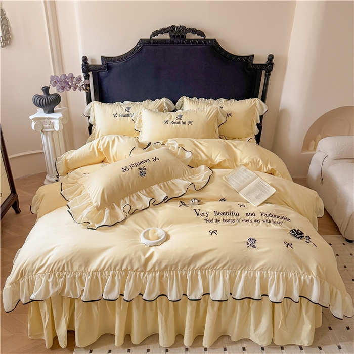 91家纺网 家纺一手货源 找家纺 富盛家纺 2025新款水洗亲肤棉刺绣床裙款四件套公主风四件套 茹意—黄