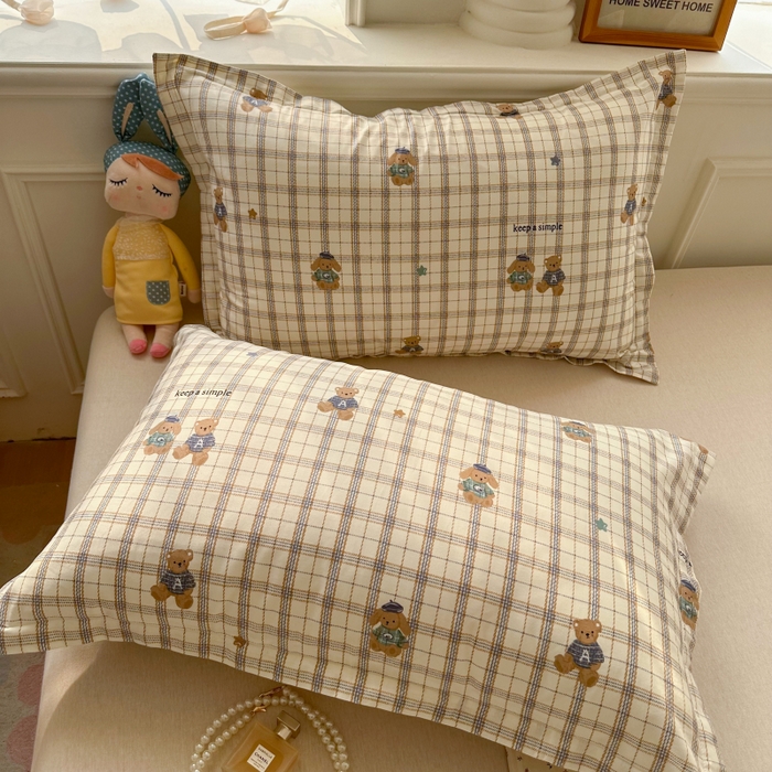 91家纺网 家纺一手货源 找家纺 百寐 2025新款13372全棉信封印花枕套单人 格子熊
