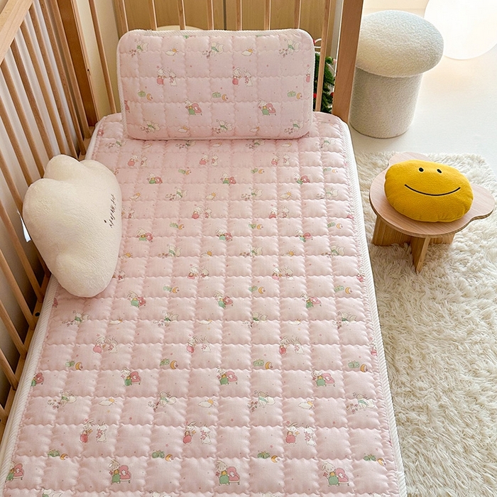 91家纺网 家纺一手货源 找家纺 嗨生活 2025新款7A抗菌全棉双层纱床垫 床褥 幼儿园床垫 儿童床垫 支持定做  你好小兔