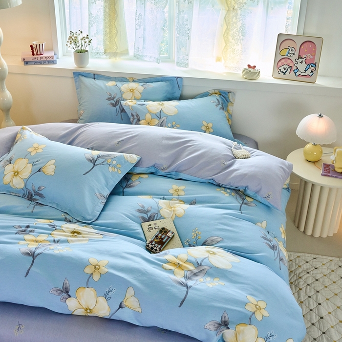 91家纺网 家纺一手货源 找家纺 珂博家纺 2025新款12868全棉纯棉小清新印花四件套 晨曦微蓝