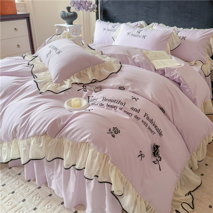 91家纺网 家纺一手货源 找家纺 富盛家纺 2025新款水洗亲肤棉刺绣床裙款四件套公主风四件套 茹意—紫