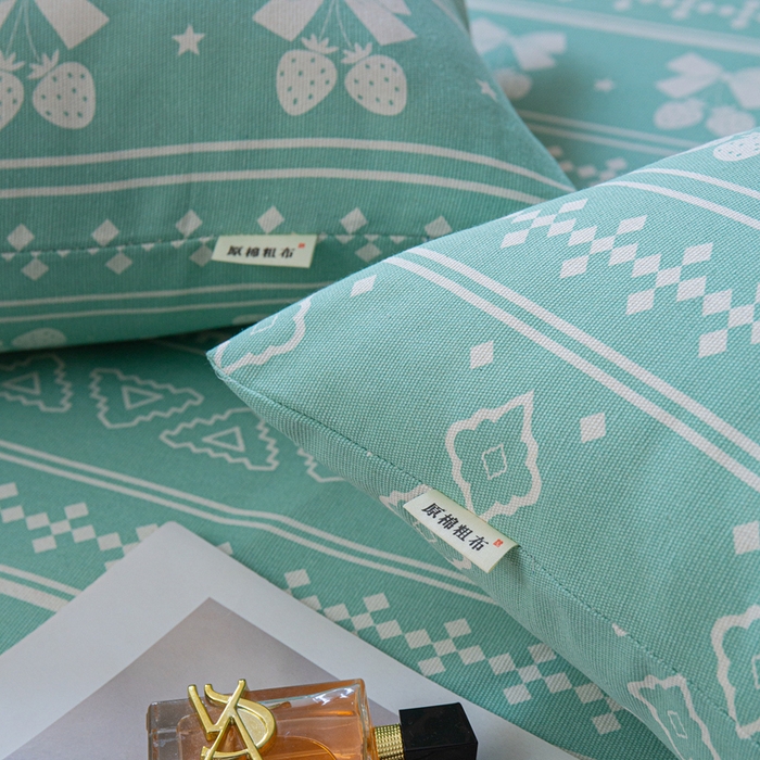 91家纺网 家纺一手货源 找家纺 邵依家纺 2025新款原棉老粗布印花床单系列 草莓情-绿