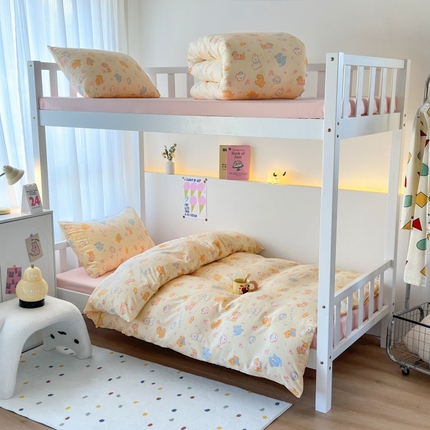 91家纺网 家纺一手货源 找家纺 妖妖家纺2025新款学生宿舍床枕套定位水洗棉三件套四件套 狗狗俱乐部