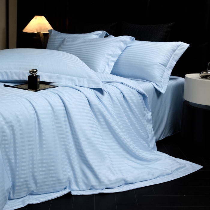 91家纺网 家纺一手货源 找家纺 绒世界 绒世界 2025新款四季款高端贡缎条纹水洗真丝四件套 景泰蓝