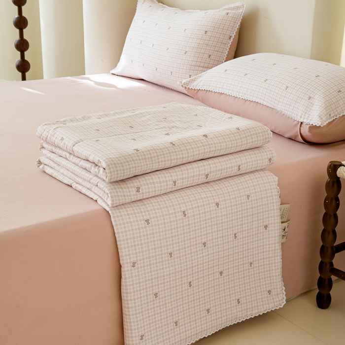 91家纺网 家纺一手货源 找家纺 仁凯家纺 2025新款针织棉双层纱棉花夏凉被【百分百新疆棉花填充包检测（提供买家秀）】 粉色格调