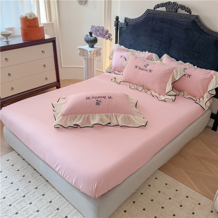 91家纺网 家纺一手货源 找家纺 富盛家纺 2025新款水洗亲肤棉刺绣床裙款四件套公主风四件套 茹意—豆沙