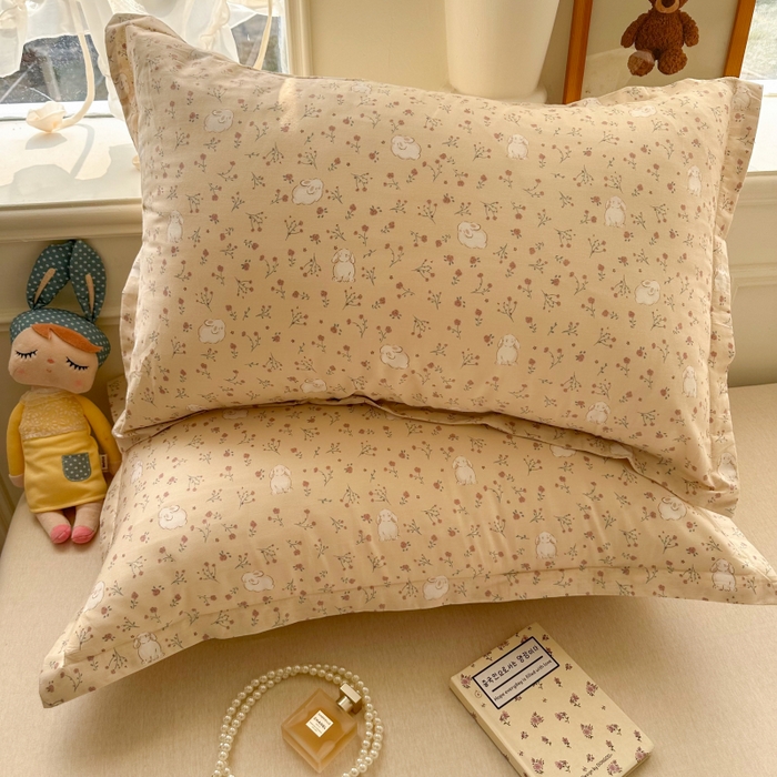 91家纺网 家纺一手货源 找家纺 百寐 2025新款13372全棉信封印花枕套单人 采薇兔