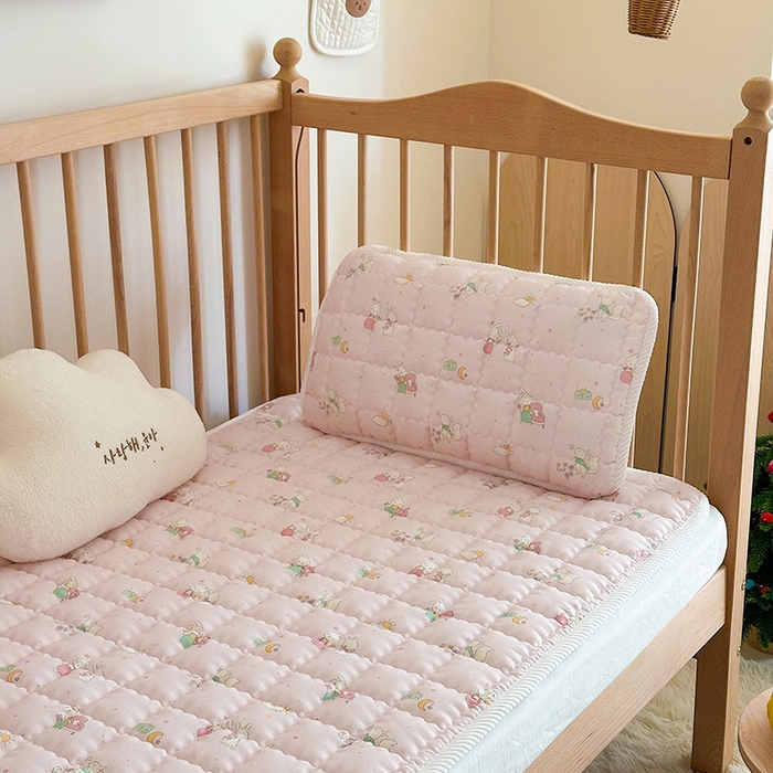 91家纺网 家纺一手货源 找家纺 嗨生活 2025新款7A抗菌全棉双层纱床垫 床褥 幼儿园床垫 儿童床垫 支持定做  你好小兔