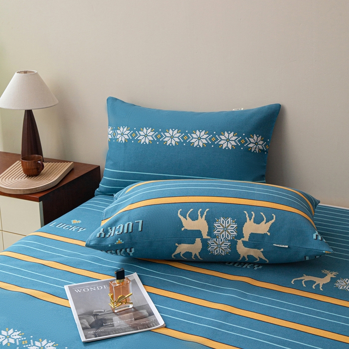 91家纺网 家纺一手货源 找家纺 邵依家纺 2025新款原棉老粗布印花床单系列 鹿缘-蓝