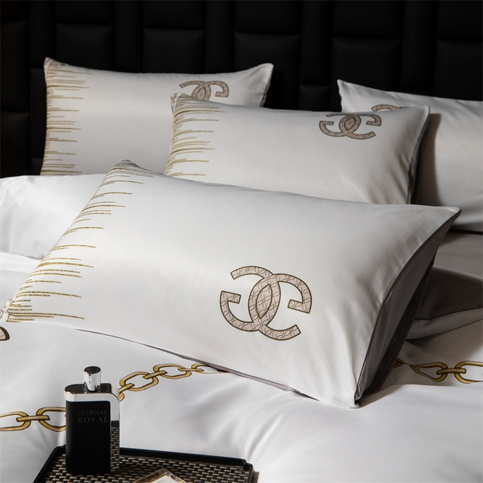 91家纺网 家纺一手货源 找家纺 色鬼布艺 2025新款水洗真丝四件套水洗冰丝数码印花四件套 奢白