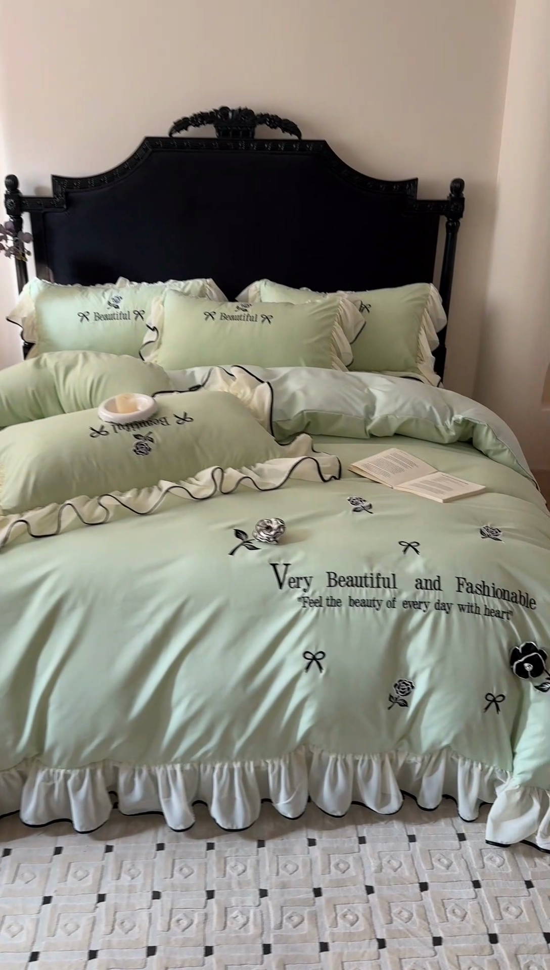 91家纺网 家纺一手货源 找家纺 富盛家纺 2025新款水洗亲肤棉刺绣床裙款四件套公主风四件套 茹意—嫩绿