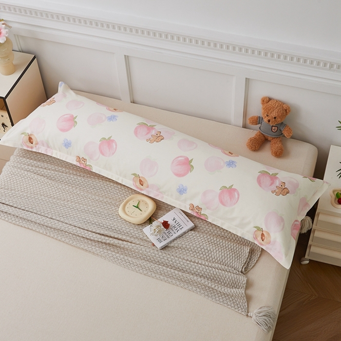 91家纺网 家纺一手货源 找家纺 翎盈家纺 2025新款纯棉小清新双人枕套 蜜桃松鼠