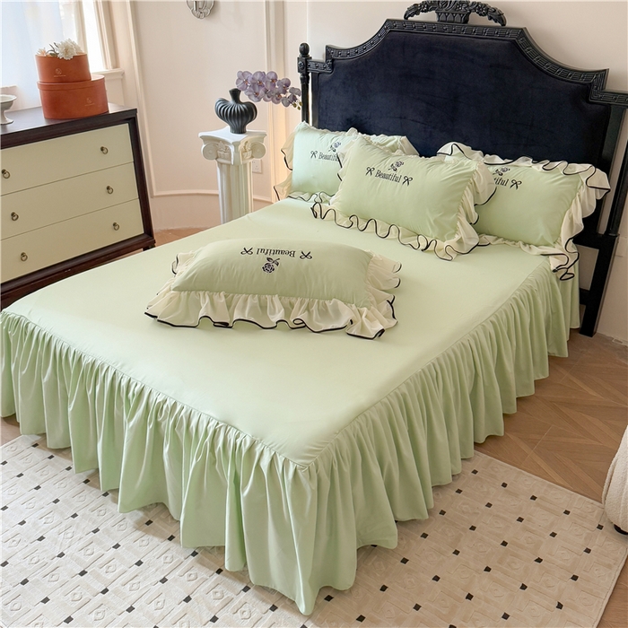 91家纺网 家纺一手货源 找家纺 富盛家纺 2025新款水洗亲肤棉刺绣床裙款四件套公主风四件套 茹意—嫩绿
