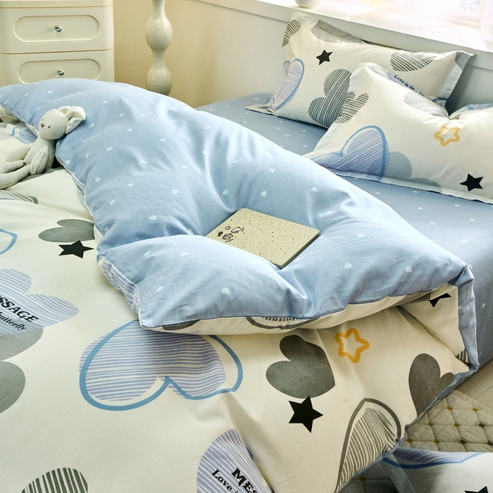 91家纺网 家纺一手货源 找家纺 珂博家纺 2025新款12868全棉纯棉小清新印花四件套 爱意满满