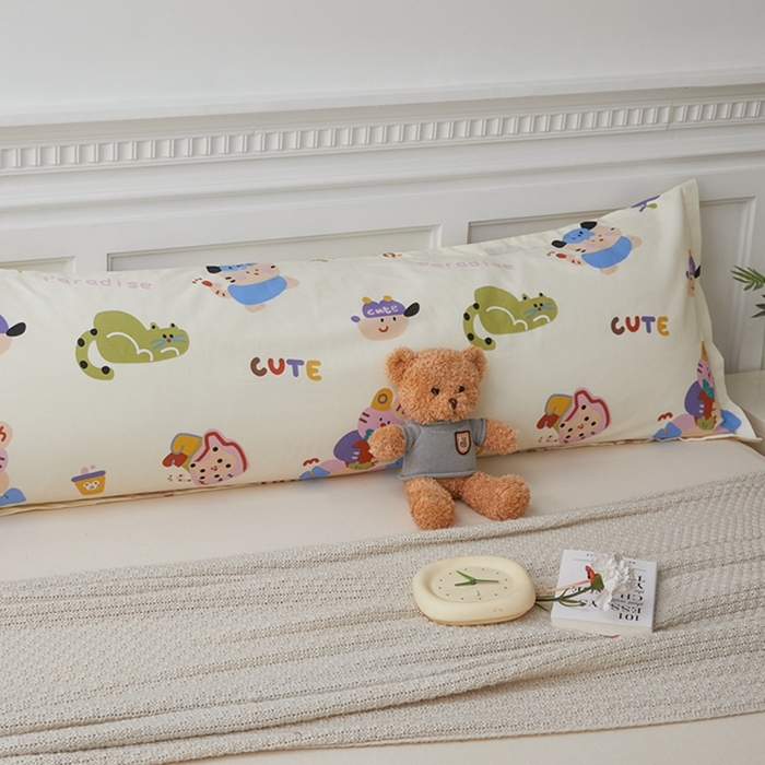 91家纺网 家纺一手货源 找家纺 翎盈家纺 2025新款纯棉小清新双人枕套 机智萌宠