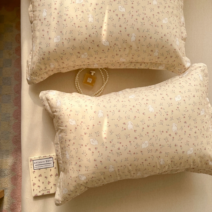 91家纺网 家纺一手货源 找家纺 百寐 2025新款13372全棉信封印花枕套单人 采薇兔