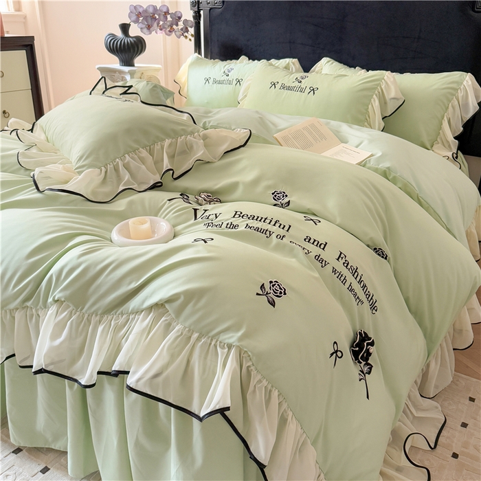 91家纺网 家纺一手货源 找家纺 富盛家纺 2025新款水洗亲肤棉刺绣床裙款四件套公主风四件套 茹意—嫩绿