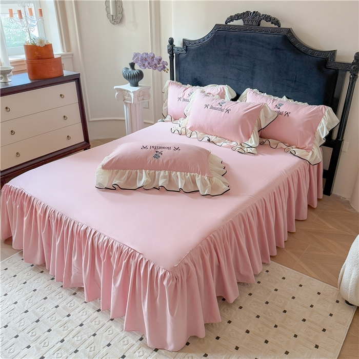 91家纺网 家纺一手货源 找家纺 富盛家纺 2025新款水洗亲肤棉刺绣床裙款四件套公主风四件套 茹意—豆沙