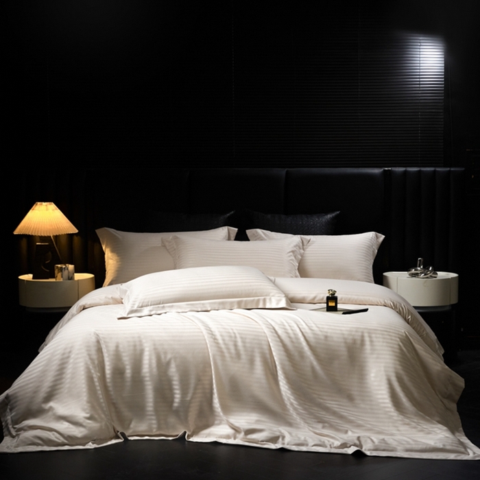 91家纺网 家纺一手货源 找家纺 绒世界 绒世界 2025新款四季款高端贡缎条纹水洗真丝四件套 香槟金