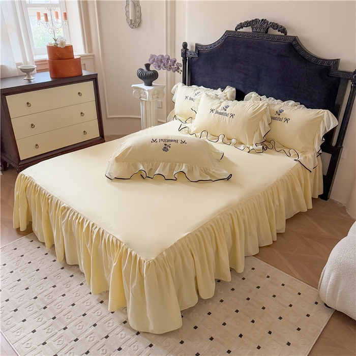 91家纺网 家纺一手货源 找家纺 富盛家纺 2025新款水洗亲肤棉刺绣床裙款四件套公主风四件套 茹意—黄