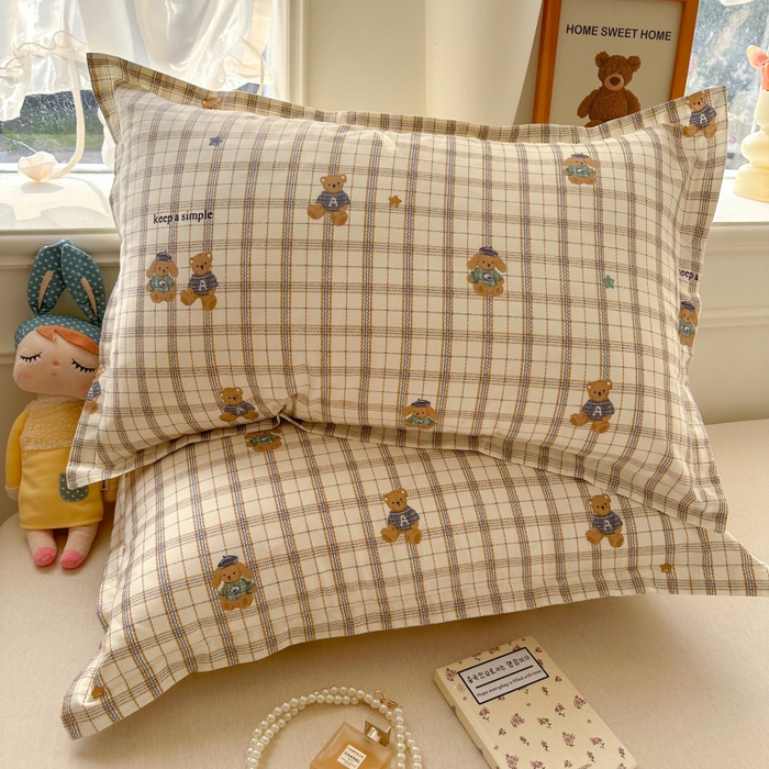 91家纺网 家纺一手货源 找家纺 百寐 2025新款13372全棉信封印花枕套单人 格子熊