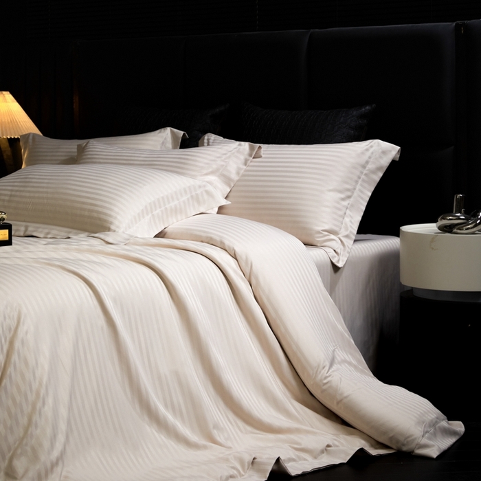 91家纺网 家纺一手货源 找家纺 绒世界 绒世界 2025新款四季款高端贡缎条纹水洗真丝四件套 香槟金