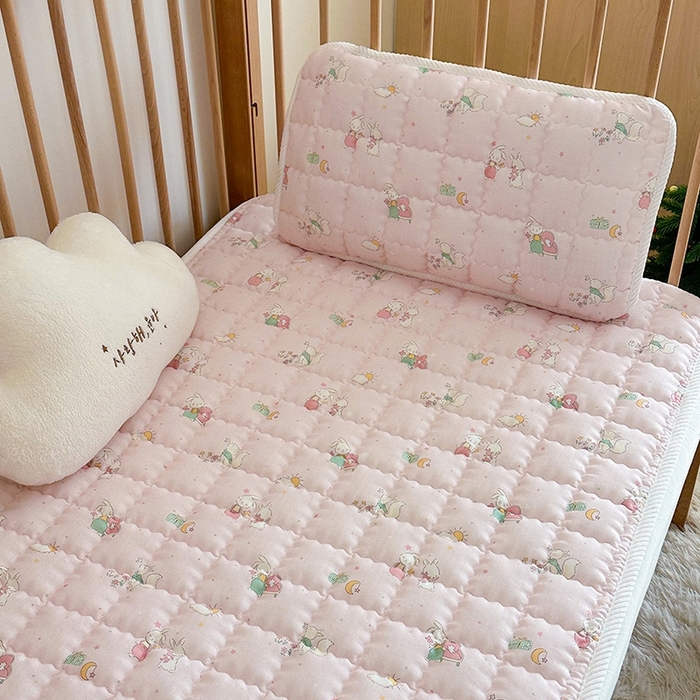 91家纺网 家纺一手货源 找家纺 嗨生活 2025新款7A抗菌全棉双层纱床垫 床褥 幼儿园床垫 儿童床垫 支持定做  你好小兔