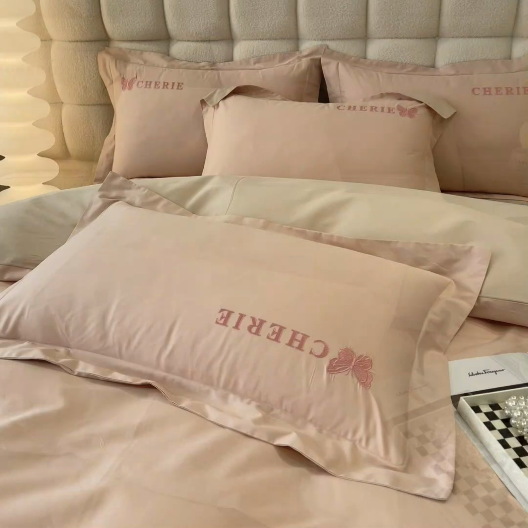 91家纺网 家纺一手货源 找家纺 桃园 2025新款洛芙琳系列纯棉全棉长绒棉刺绣绣花四件套(高端礼盒) 洛芙琳轻奢粉