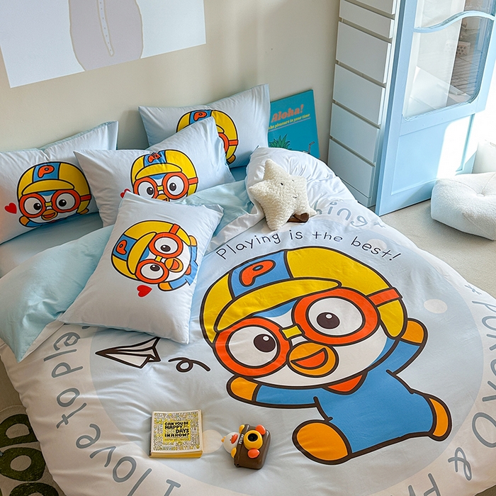 91家纺网 家纺一手货源 找家纺 金爱家 2025新款波乐乐系列纯棉数码印花系列四件套 奔跑乐乐