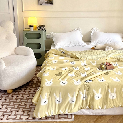 91家纺网 家纺一手货源 找家纺 绒梦里 2025新款儿童卡通系列A类凉感冰豆豆夏被 HELLO兔