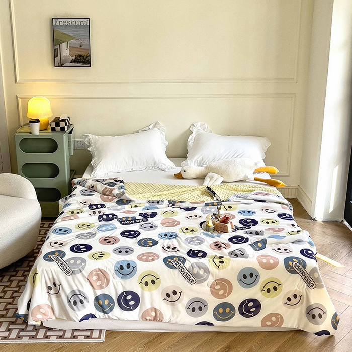 91家纺网 家纺一手货源 找家纺 绒梦里 2025新款儿童卡通系列A类凉感冰豆豆夏被 快乐笑脸