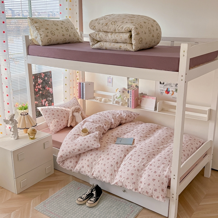 91家纺网 家纺一手货源 找家纺 韩巢家纺 2025新款云感双层纱超柔裸睡级学生宿舍上下铺床单被套三件套-（提供卖家秀） 落日暮年