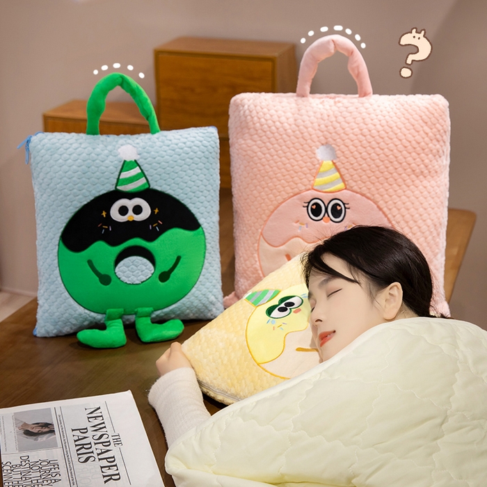 91家纺网 家纺一手货源 找家纺 中华鲟2025新款多功能豆豆绒提花网红抱枕毯卡通立体贴布刺绣抱枕被夏被 甜甜圈夏被-黄
