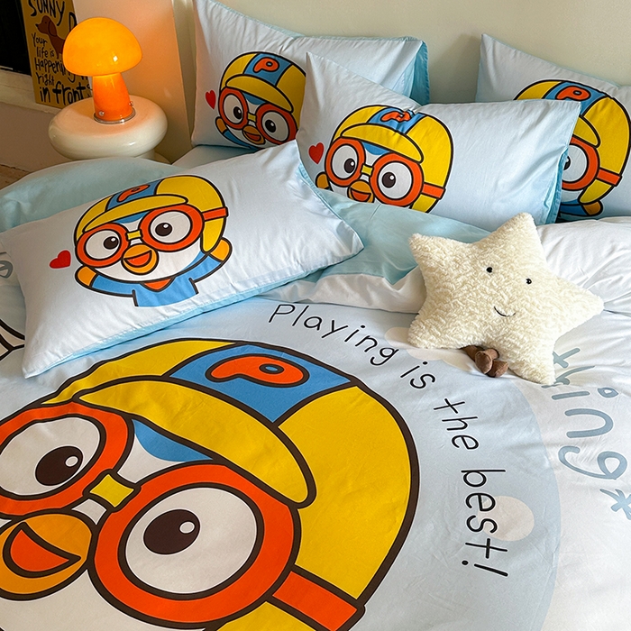 91家纺网 家纺一手货源 找家纺 金爱家 2025新款波乐乐系列纯棉数码印花系列四件套 奔跑乐乐